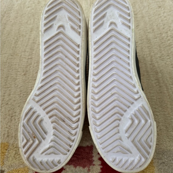 Nike White and Black High-Top Sneakers - Picture 8 of 8